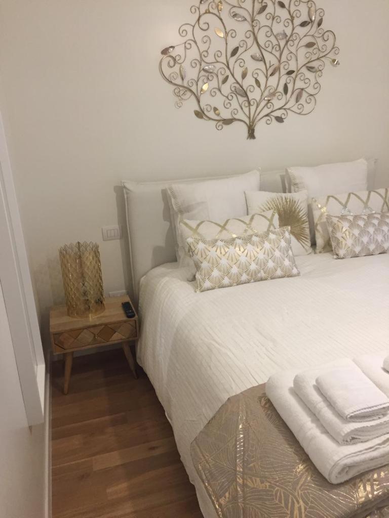 Gatto Bianco Apartment บารี ภายนอก รูปภาพ