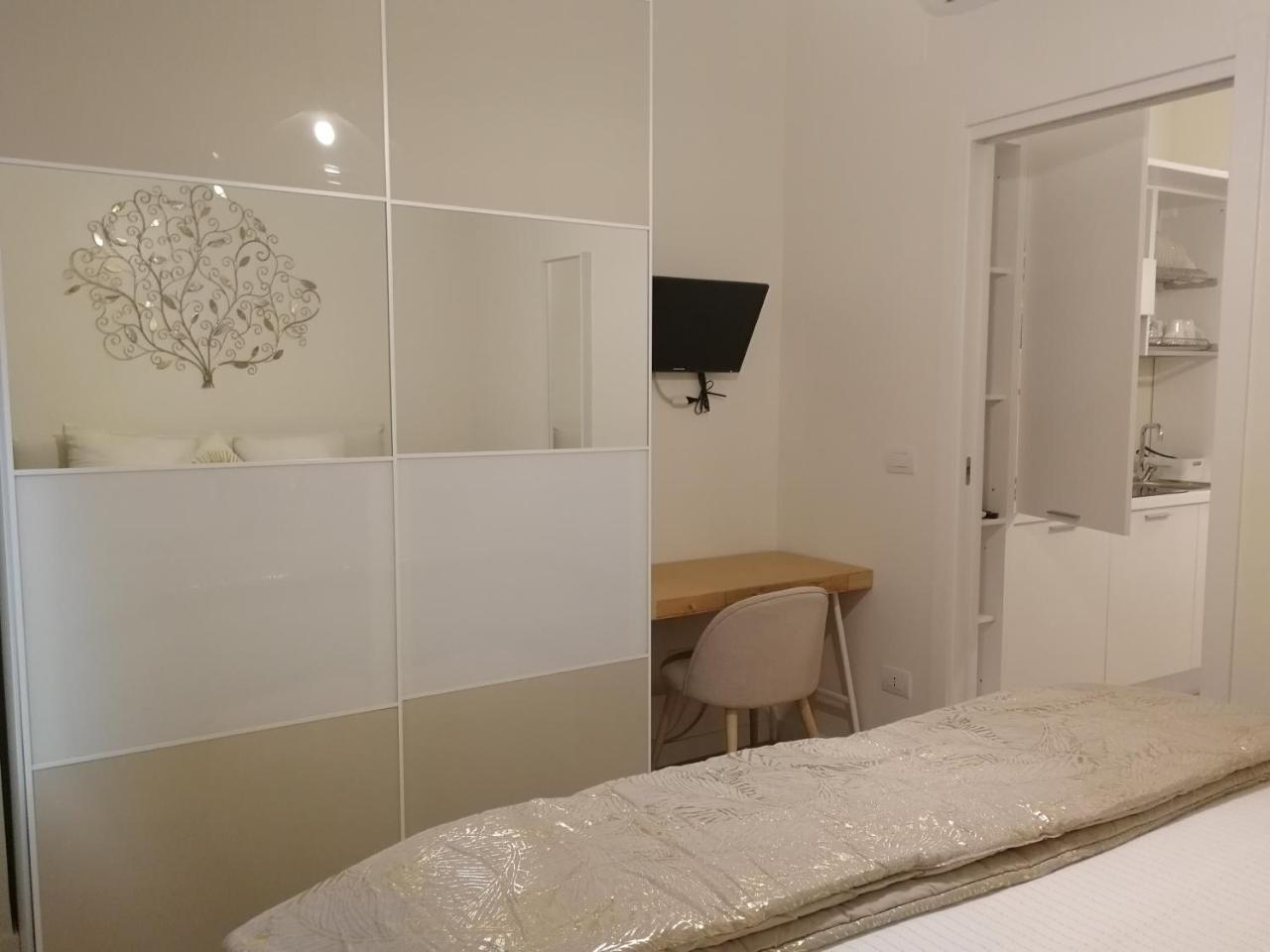 Gatto Bianco Apartment บารี ภายนอก รูปภาพ